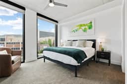 2bd/2ba Best style and location/Pool+spa/gym/pkg!
