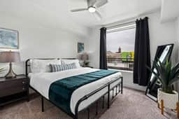 Beautiful, Opulent Central City 1BD1BA- Amenities!