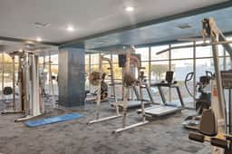 Convention Ctr Luxury 1BR Pool Gym Hot Tub