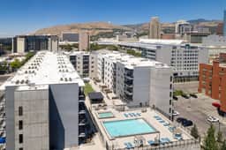 Convention Ctr Studio! Designer! Spa/pool/gym/pkg!