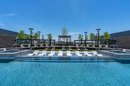 Designer NEW 2BD 2BA Pool/Htub/Gym/Bowling