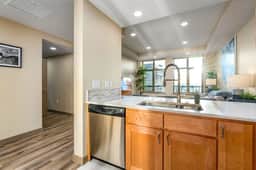 Downtown beauty - perfect location