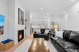 Downtown Lux Townhouse 3BD/3.5BA