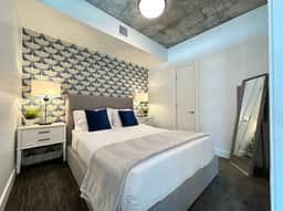 Gorgeous Downtown 1BD/1BA - BEST views + Amenities