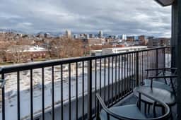 Grand 1BR Views/Pool/Gym/HTub