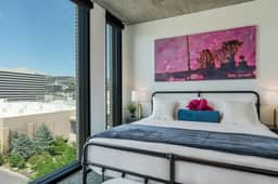 Impeccable1B\SaltPalace+Delta\PoolSpaGymPrkg+Views