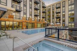 Pool+Spa+Sauna+Parking+Gym 1 KG/1BA- DWTN!