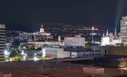 Premium Penthouse Luxury -Pool, Gym, Prkng, Views!