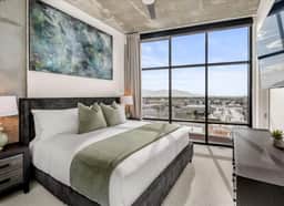 Sky-High Views Lux-2bd/2ba-Rooftop Pool-HTub-Gym