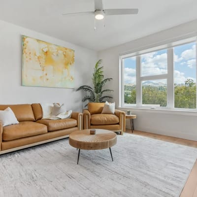 Designer 1BR with Pool and Hot tub