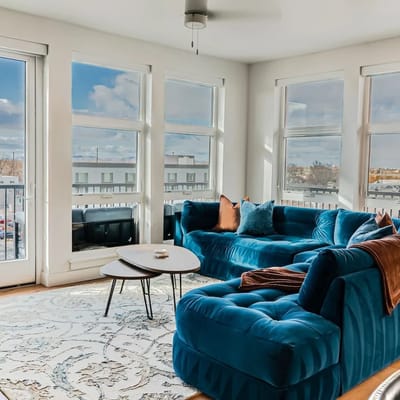 Designer NEW 2BD 2BA Pool/Htub/Gym/Bowling