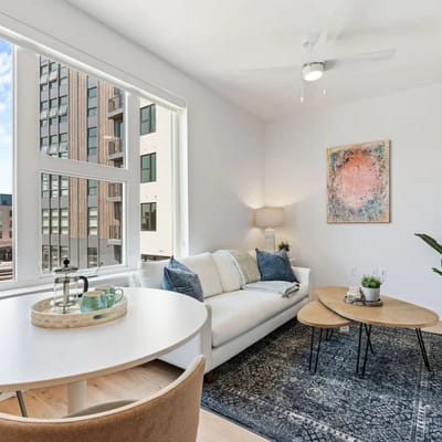 Downtown Luxury 1BD- Pool/Spa/Bowl/Golf/Gym/Parkng