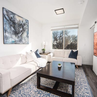 Sugarhouse! Mtn Views!|TopFloor|King|Parking|Gym