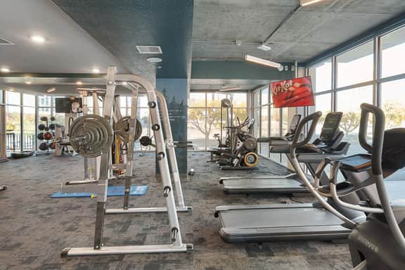 Convention Ctr Lux 2BR Pool,Htub,Gym,Theatre,Pkg