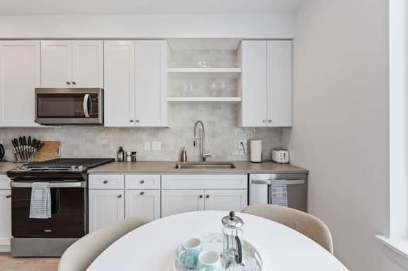 Downtown Luxury 1BD- Pool/Spa/Bowl/Golf/Gym/Parkng