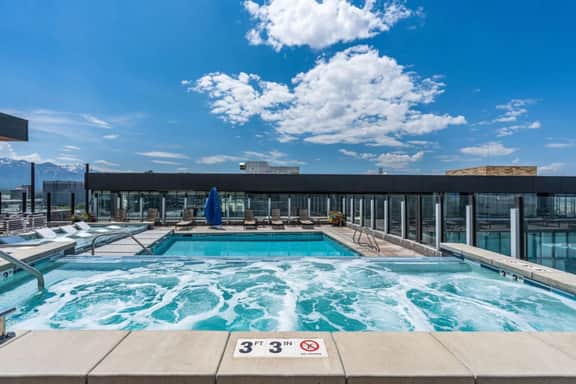 Epic 10th Floor Mtn&CityViews • Rooftop Amenities