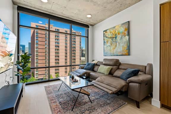 Exceptional 1BD/BA-Pool/Htub/Gym