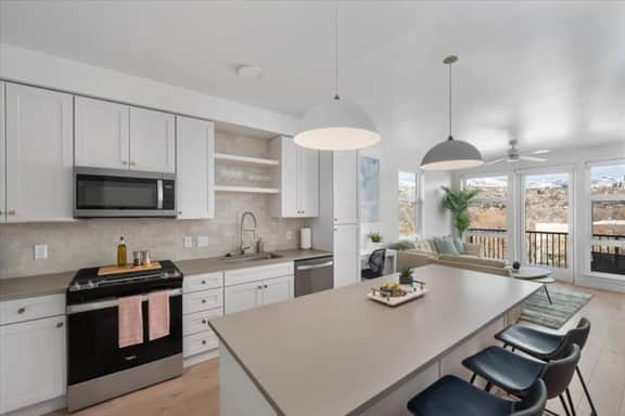 INCREDIBLE Views Capital +MTN+City! Penthouse cnr suite! Best Amenities!