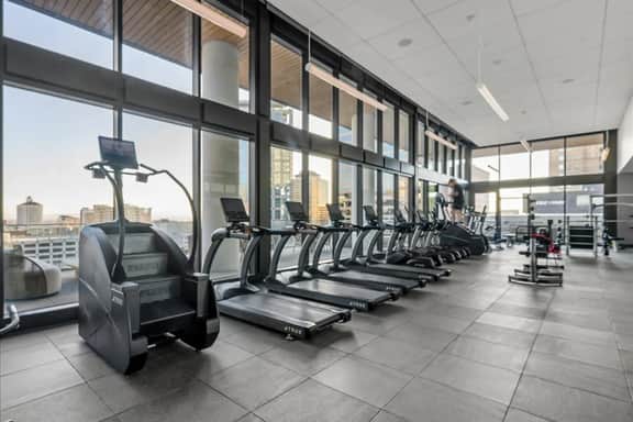 PremiumLux|Floor22|View!|PoolHotTubSauna|Parking