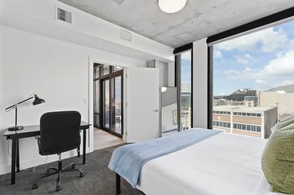 Stay'nStyle Dwntn/SLC Rooftop Pool&HotTub