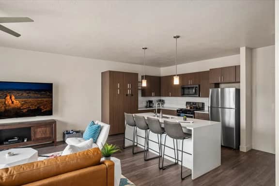Stunning 1BD Pool/Htub/Gym Near Convention Centre