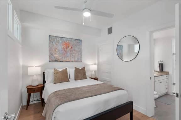 Vibrant 1BD 1BA w/Pool, Gym, HTub, Bowling + More!