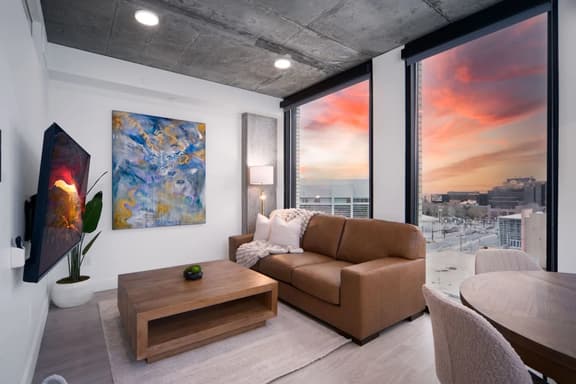8thFloor!|CityView|HotTub|Pool|Gym|Parking|KingBed