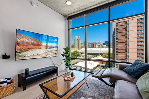 Exceptional 1BD/BA-Pool/Htub/Gym