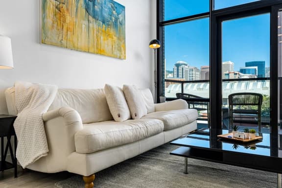 Impeccable Luxury 1BD|SaltPalace, Delta Center|Balcony|Amenities|Parking|Views