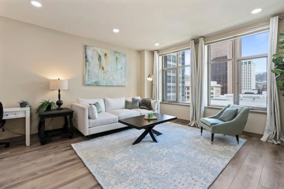 SLC Luxury - Long/Med Term - Downtown - Main St. !