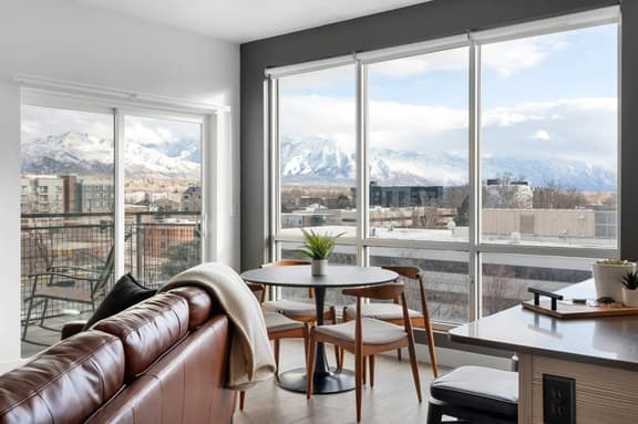 Spectacular Central City 2BD2BA